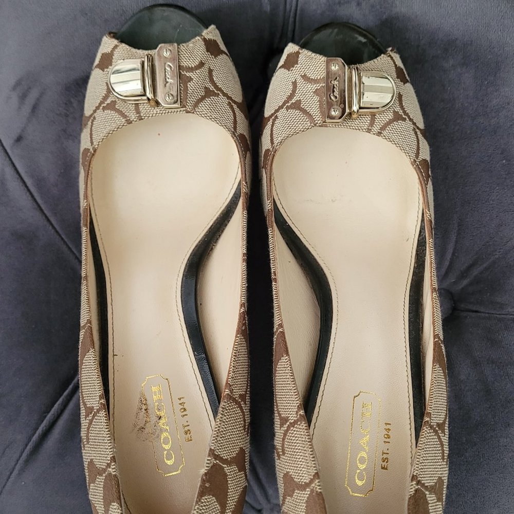 Women Coach Open Toe Shoes Size 7